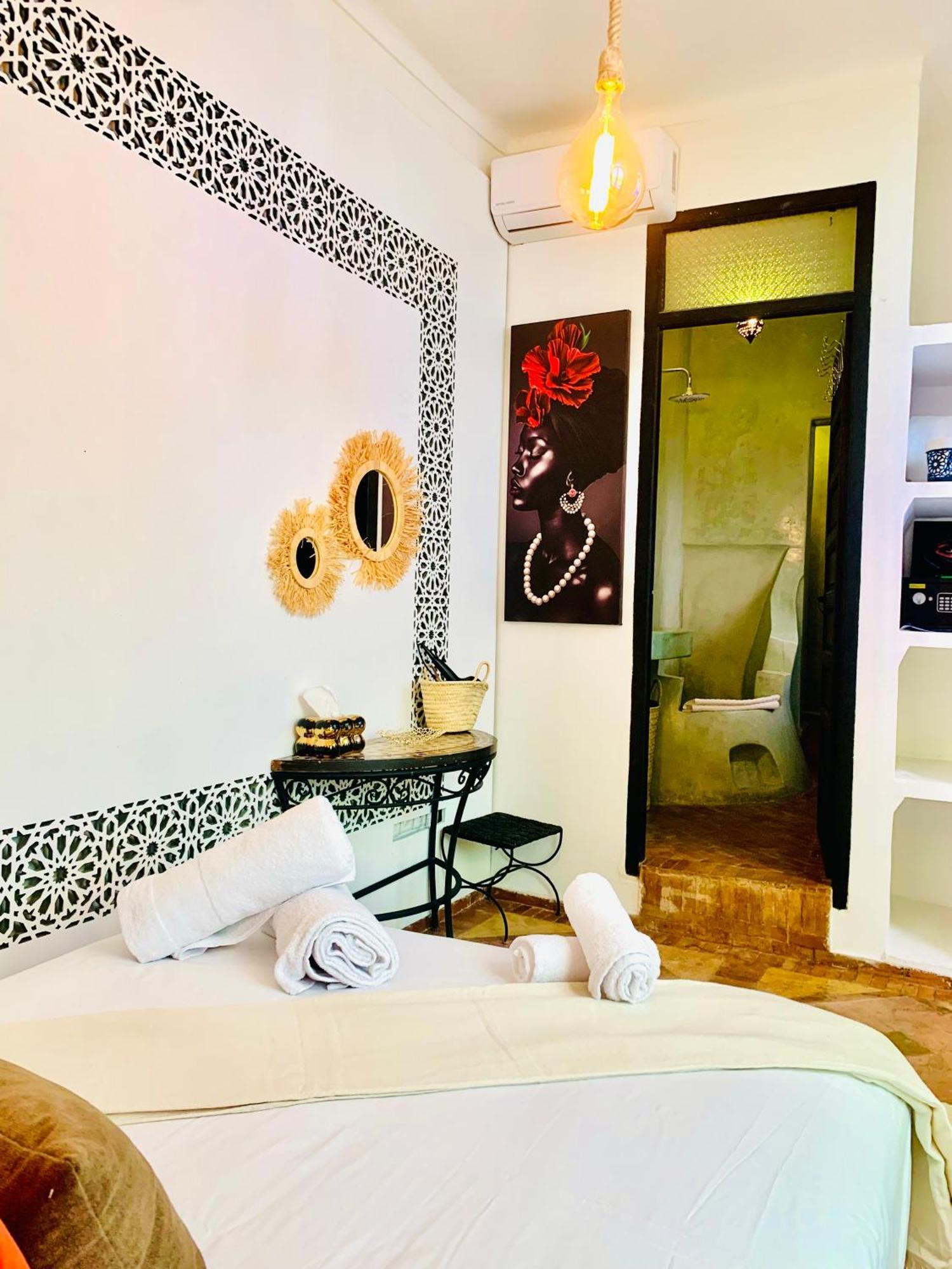 Riad Darna 4 Chambres Avec Piscine Et Petit Dejeuner Marakeş Dış mekan fotoğraf